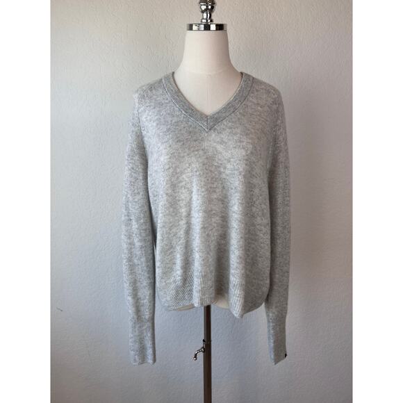 One Grey Day Sloane Gray V Neck 100% Cashmere Sweater size Small - Picture 2 of 10